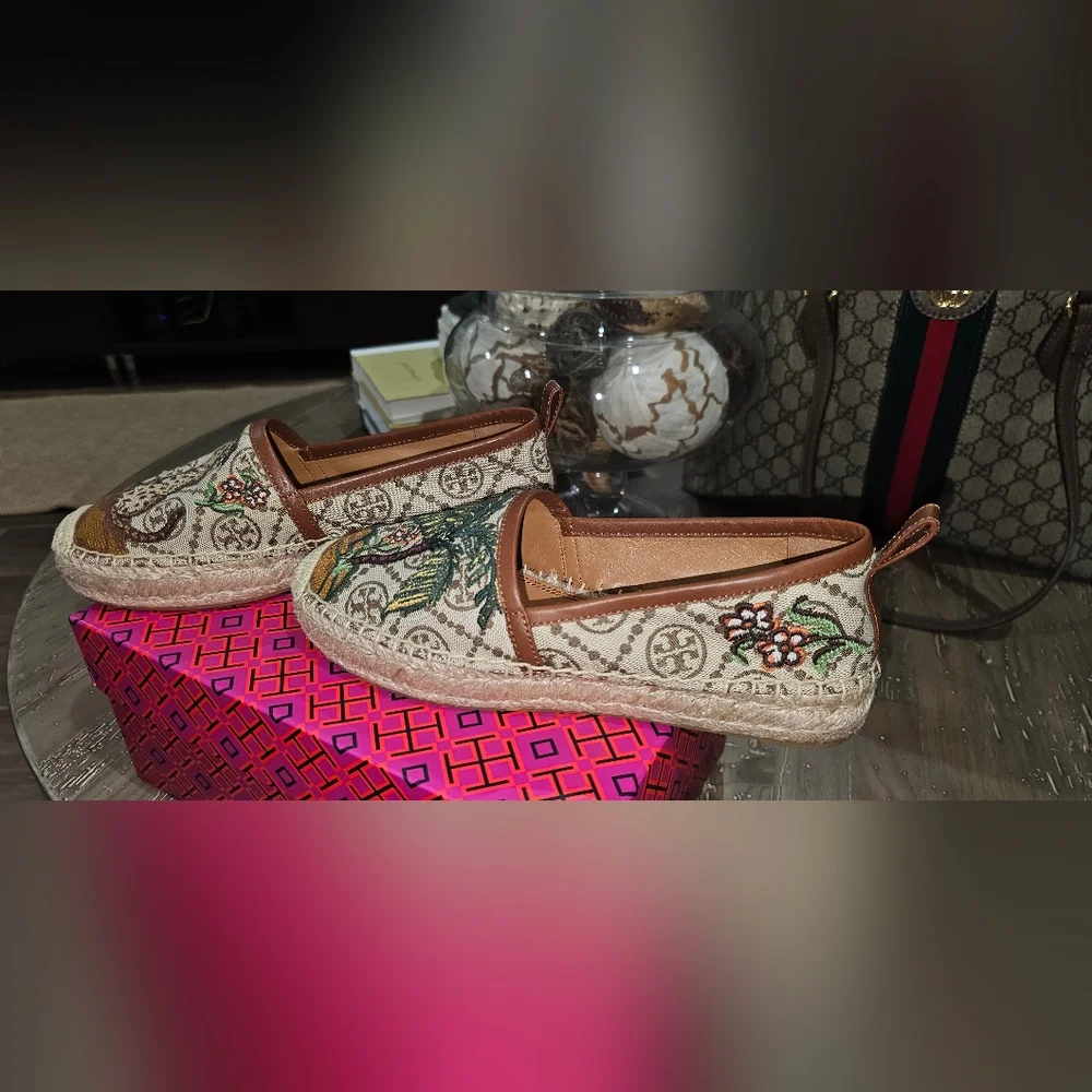 Tory Burch T MONOGRAM PLATFORM EMBROIDERED ESPADRILLE CHEETAH NEEDLEPOINT Sz 6 - Picture 5 of 6